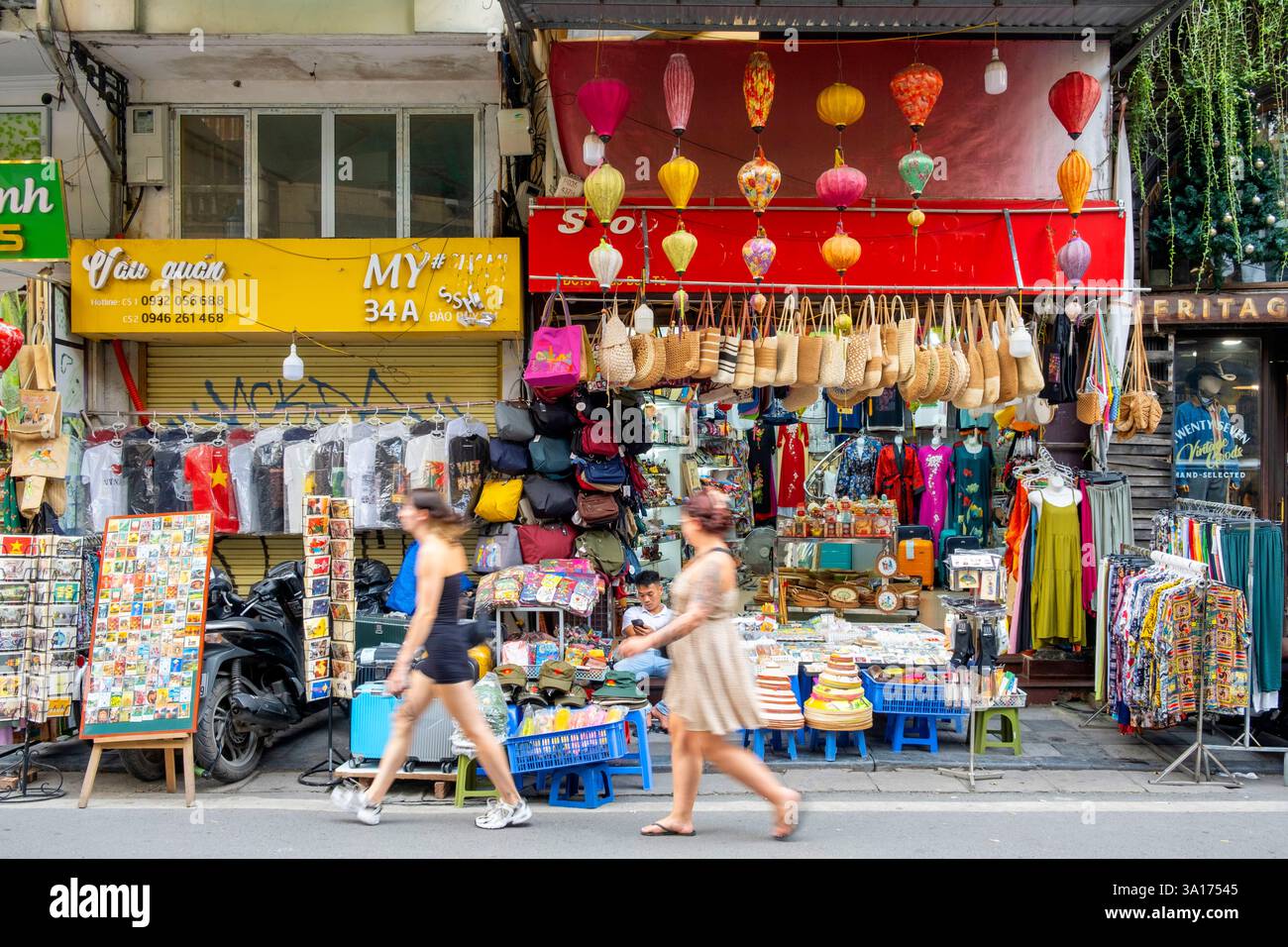 Vietnam, Hanoi, die Altstadt oder der Bezirk mit 36 Unternehmen ist zum Touristenviertel geworden Stockfoto