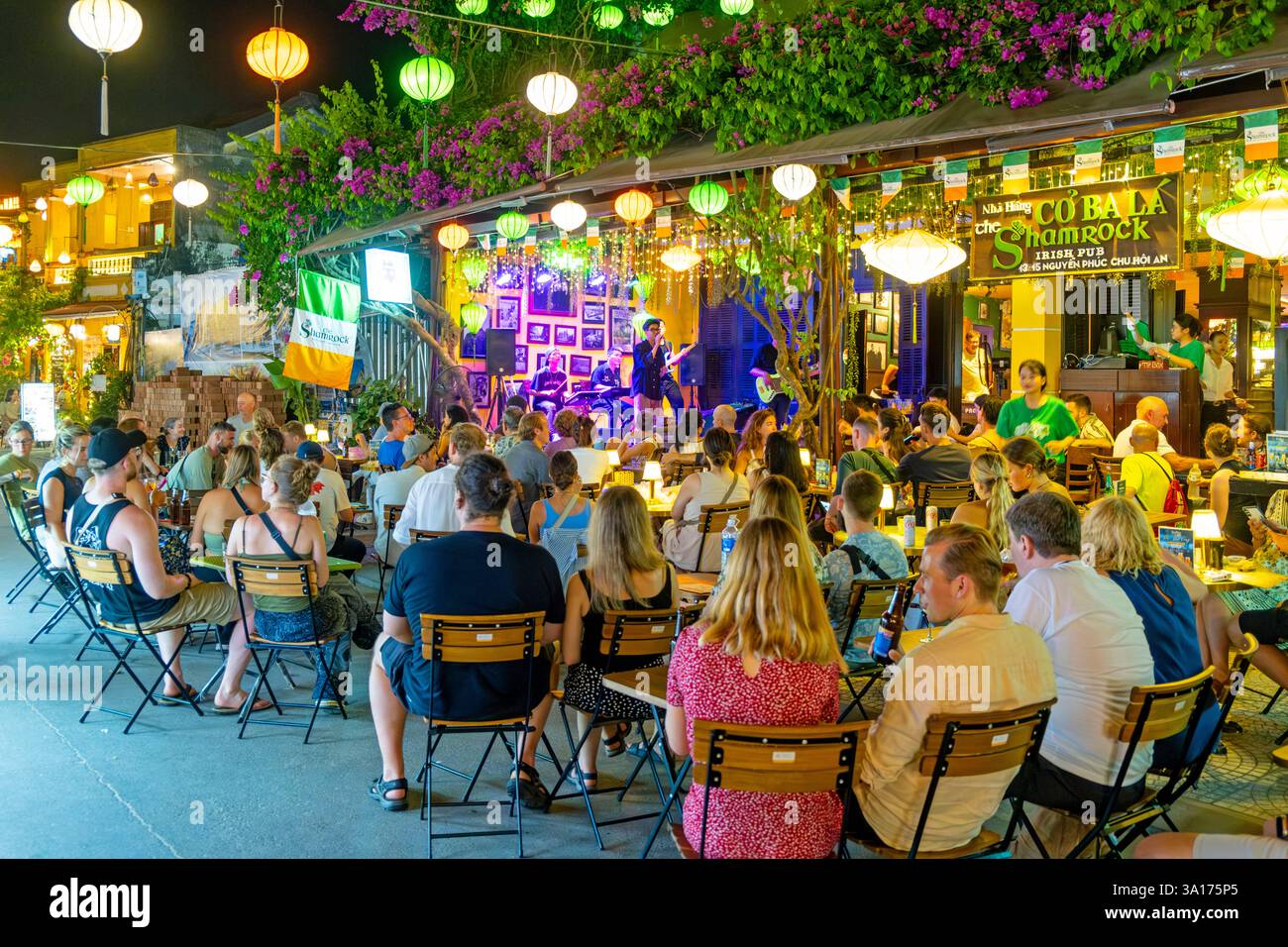 Vietnam, Provinz Quang Nam, Hoi an, historisches Zentrum, das von der UNESCO zum Weltkulturerbe erklärt wurde, Restaurant Stockfoto