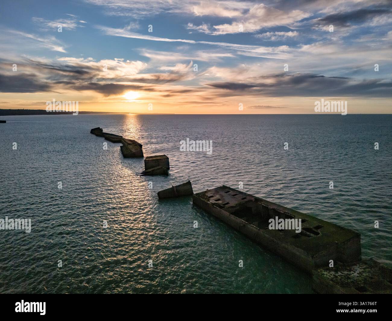 Frankreich, Calvados, Arromanches-les-Bains, Mulberry B bleibt, Port Winston, Phoenix Wellenbrecher, Gold Beach, Alliierte Invasion der Deutschen - Frankreich belegt Stockfoto