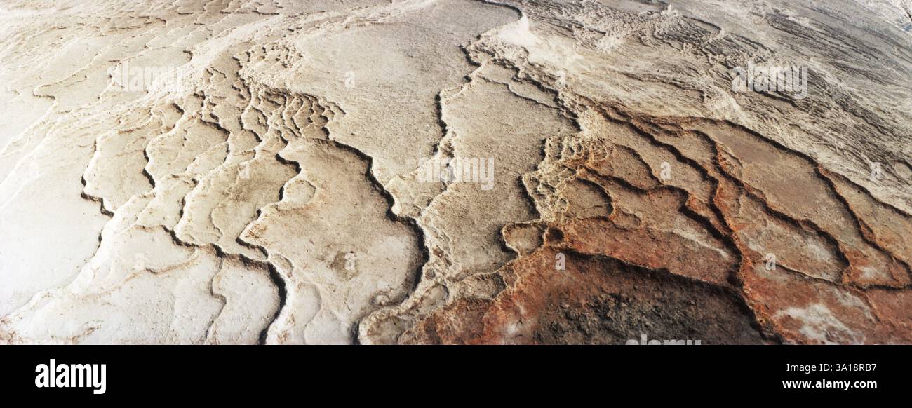 Panoramablick auf heiße Quellen und Travertine-Pool, Pamukkale, Provinz Denizli, Türkei Stockfoto