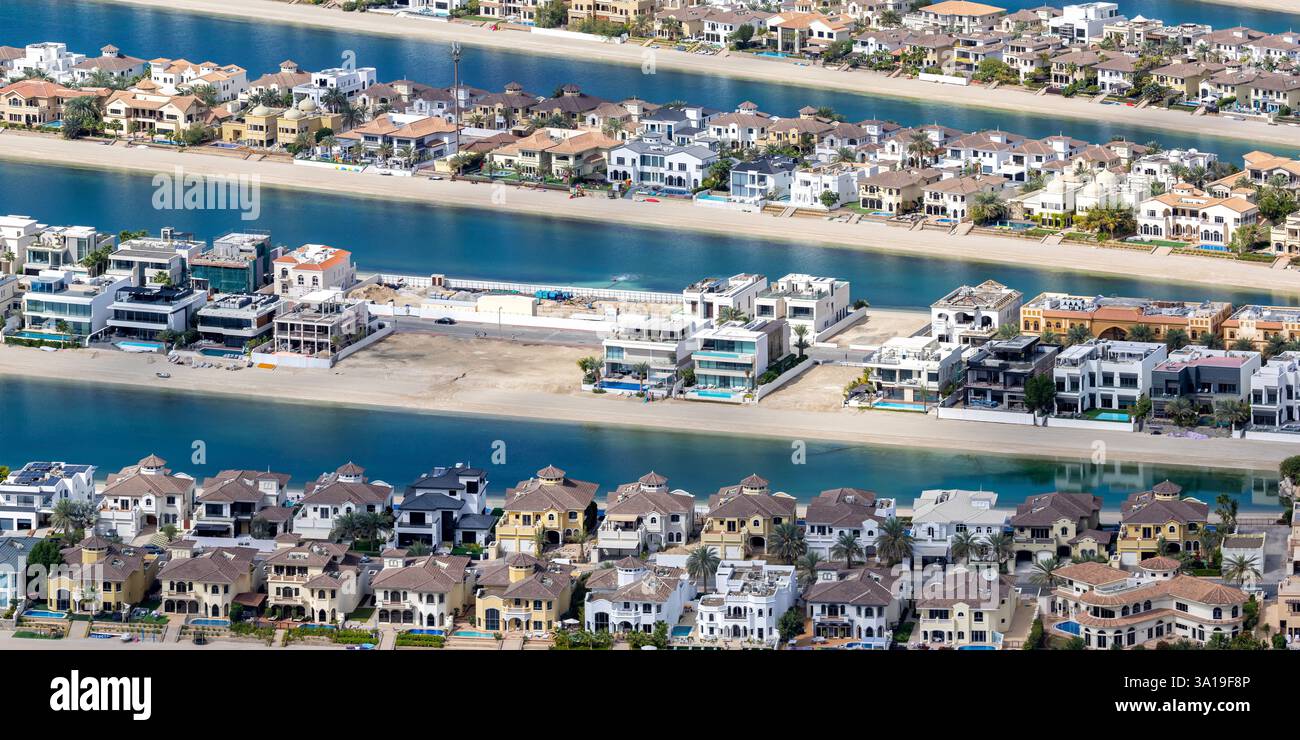 Dubai, Vereinigte Arabische Emirate, Dubai Palm die von Palm Jumeirah hergestellte Insel mit Panoramablick am Meer und Luxusvillen in Dubai, Vereinigte Arabische Emirate. Stockfoto