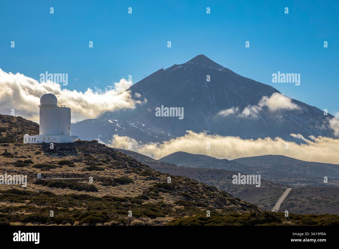 Observatorium vor dem Gipfel des Teide auf Teneriffa Stockfoto