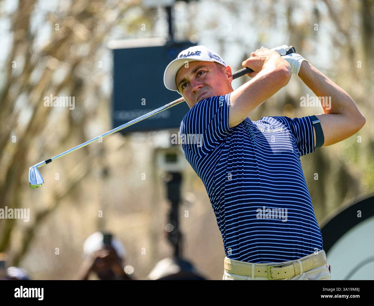 Orlando, FL, USA. März 2025. Justin Thomas beim 10. Abschlag während der zweiten Runde des Arnold Palmer Invitational, präsentiert von Mastercard, im Arnold Palmer's Bay Hill Club & Lodge in Orlando, FL. Romeo T Guzman/CSM/Alamy Live News Stockfoto