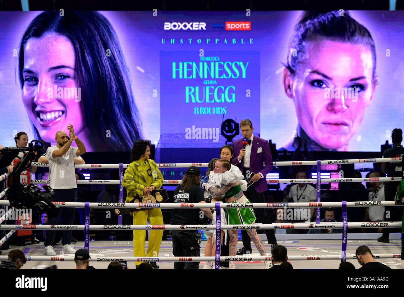 Royal Albert Hall, London 07. März 2025 Kämpfer, die nach Francesca Hennessy das WBA Intercontinental Super Bantamweight-Spiel zwischen Francesca Hennessy und Gemma Ruegg in der Royal Albert Hall in London, England (Keeran Marquis/SPP) gewinnen. /Alamy Live News Stockfoto