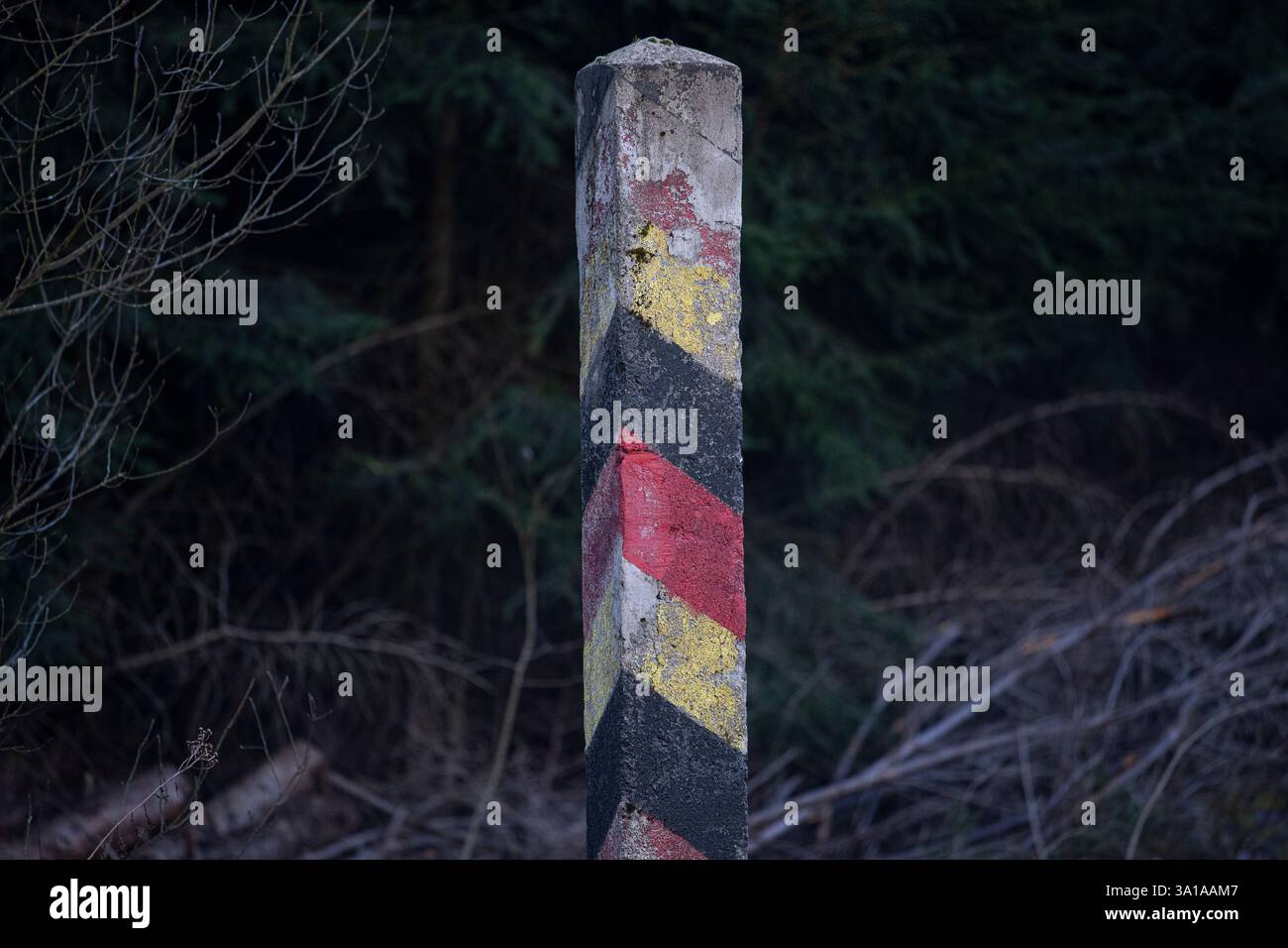 Relikt aus dem Kalten Krieg - Grenzposten an der ehemaligen innerdeutschen Grenze, auch als Zonengrenze bekannt Stockfoto