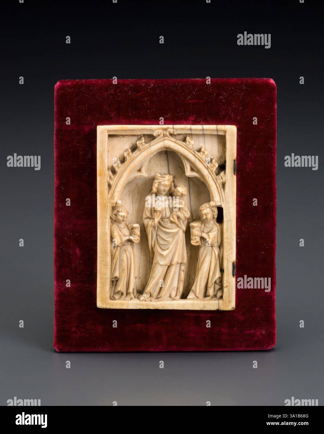 Linke Hälfte eines Diptychons mit der Darstellung der Madonna und des Kindes, Datum unbekannt. Stockfoto