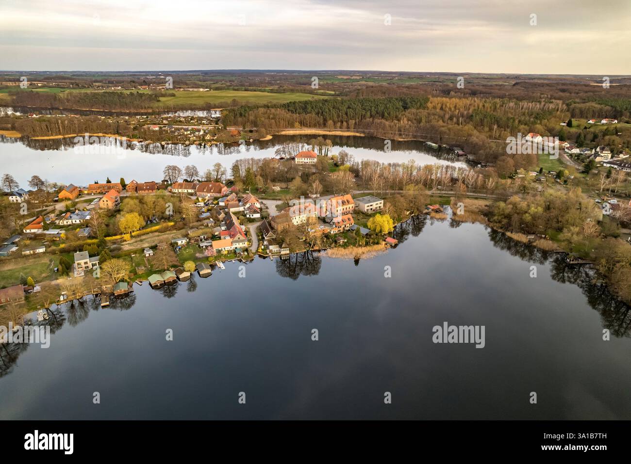 Die Halbinsel Amtswerder aus der Luft gesehen, Feldberger Seenlandschaft, Mecklenburg-Vorpommern Stockfoto