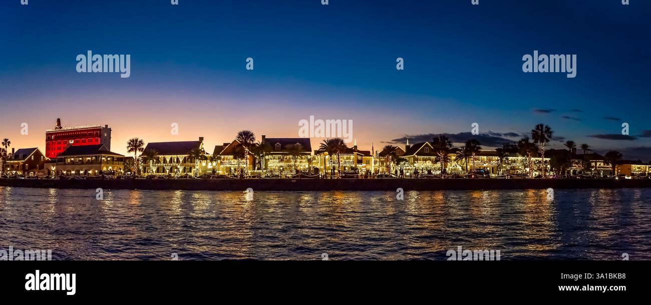 Die historische Altstadt beleuchtet das Weihnachtsfest Nights of Lights in St. Augustine Florida USA Stockfoto