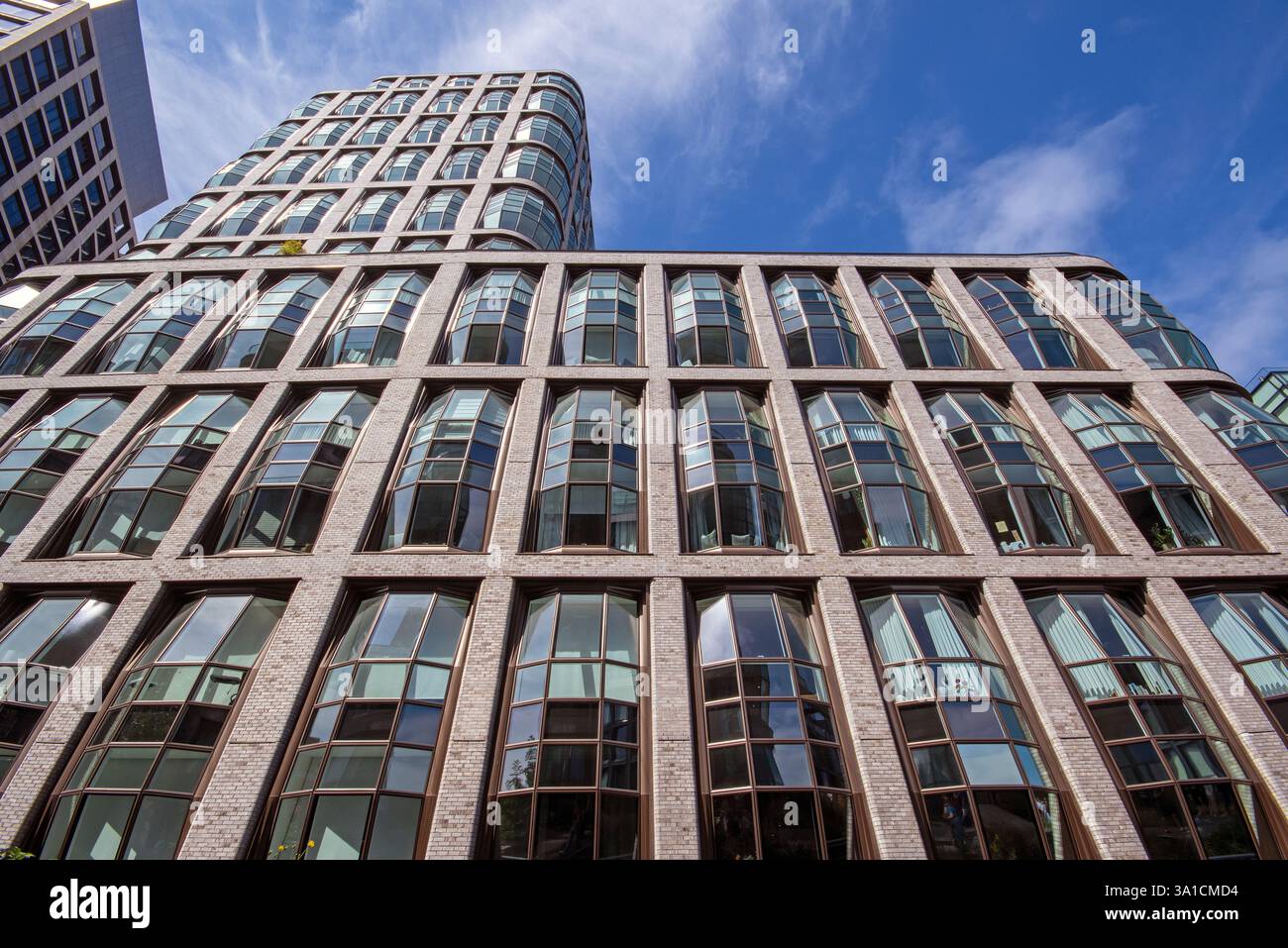 Laternen House Gebäude (entworfen vom englischen Architekten Thomas Heatherwick) entlang des High Line Park in Chelsea, Manhattan, New York City, USA Stockfoto