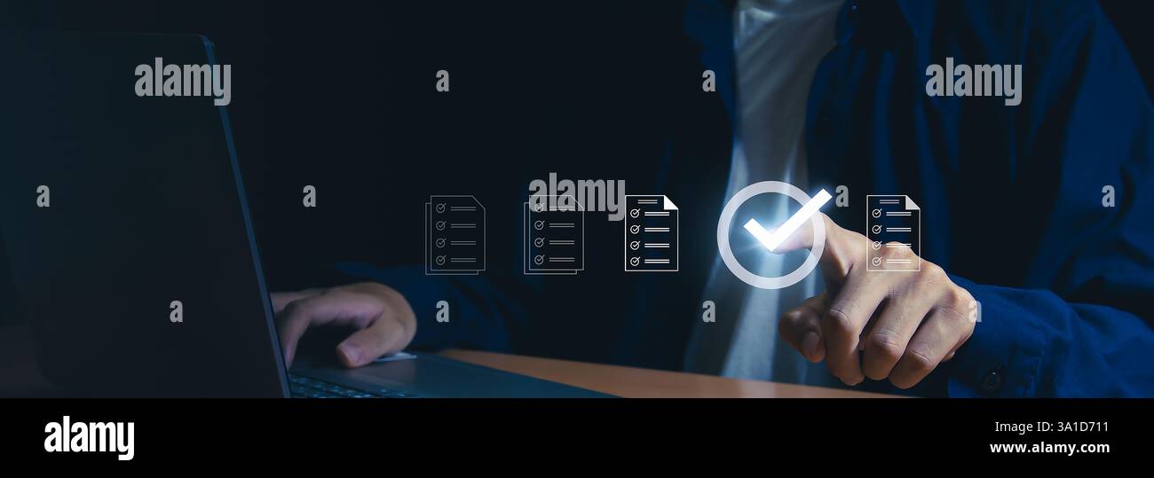 Konzepte und Checklisten für die Verwaltung von Geschäftsdokumenten Datencheckliste, Geschäftsentwicklung Stockfoto