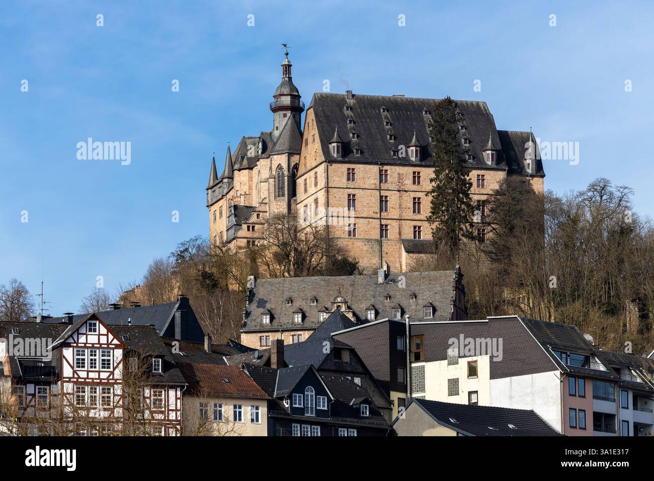 Das Marburger Schloss, auch Landgrafenburg genannt, auf dem Schlossberg oberhalb der Altstadt Marburgs, Hessen, Deutschland, Europa Stockfoto