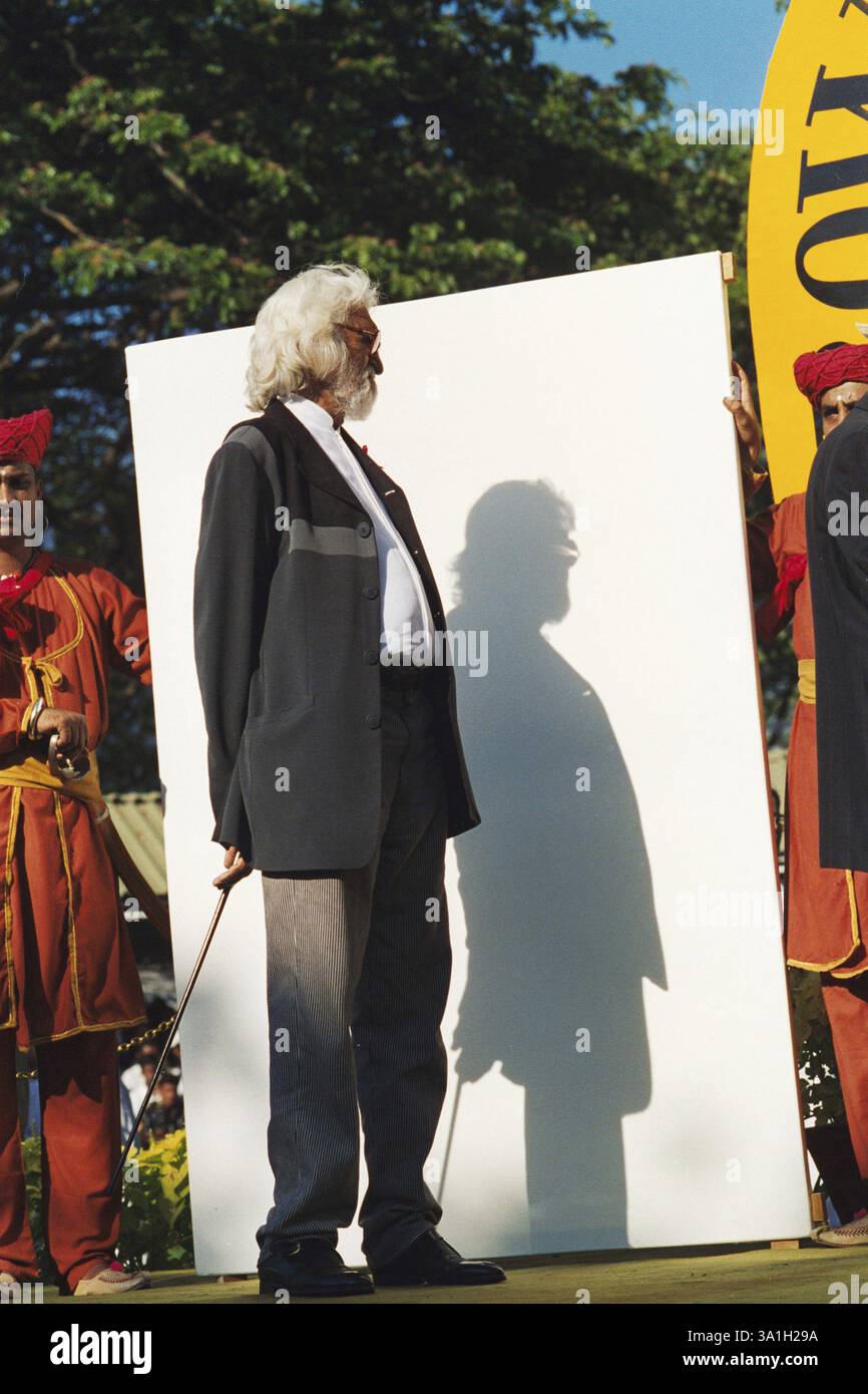 M.F. Hussain Maqbool Fida Hussain weltberühmter Maler auf Rennstrecke KEIN MR Stockfoto