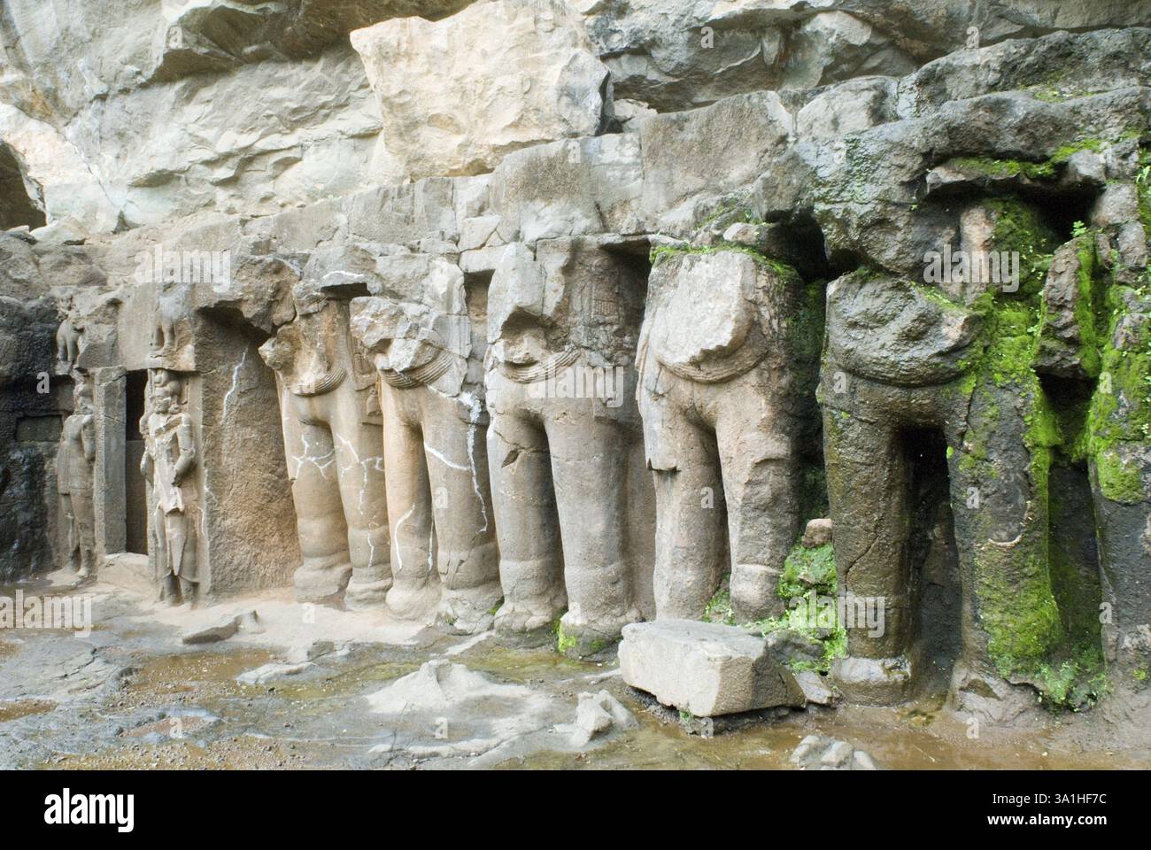 Blick auf die Höhlen von Pataleshwar, Pune, Maharashtra, Indien, Asien Stockfoto