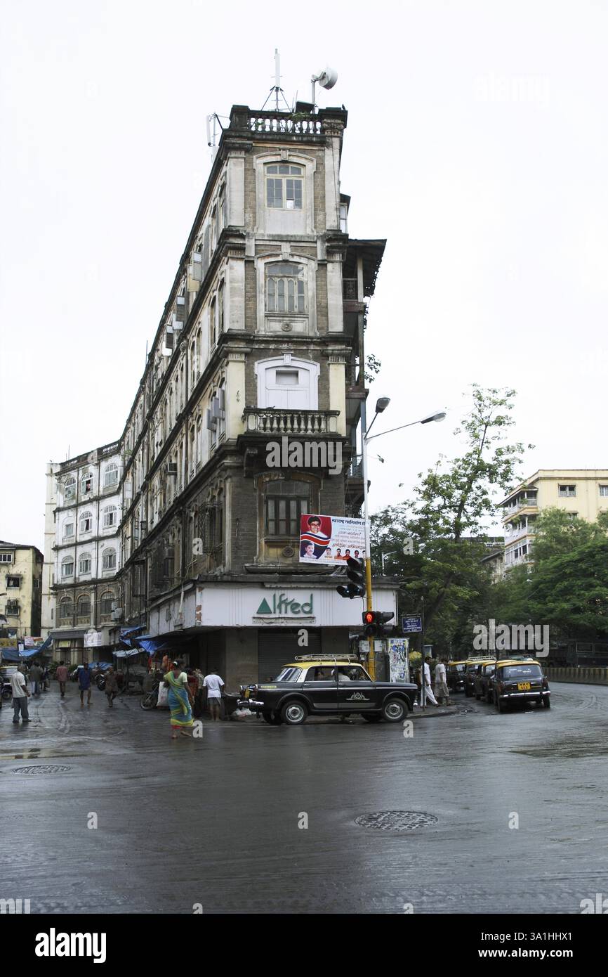 Gebäude an zwei Straßen, Bombay Mumbai, Maharashtra, Indien, Asien Stockfoto
