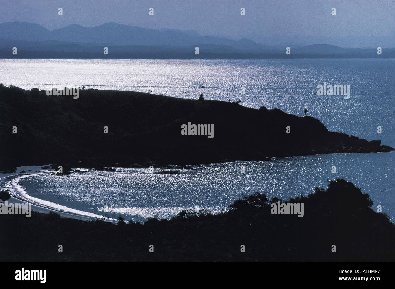 Gut geschützte Bucht südlich von Karwar, Karnataka, Indien, Asien Stockfoto