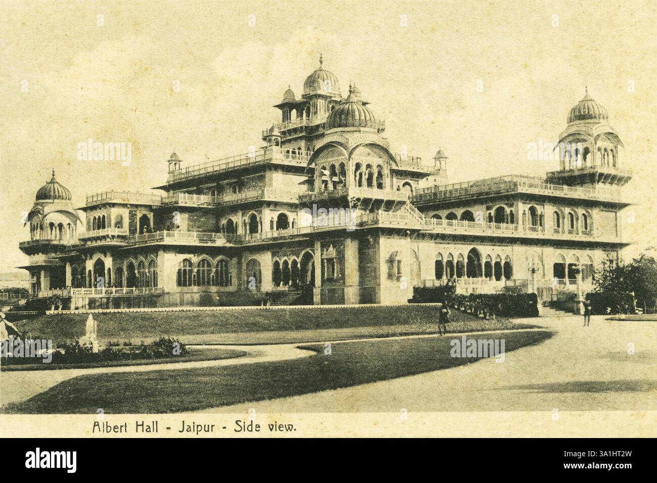Denkmalgeschütztes Gebäude in British raj, zentrales Museum Albert Museum in Ramm niwas, Jaipur, Rajasthan, Indien, Asien Stockfoto