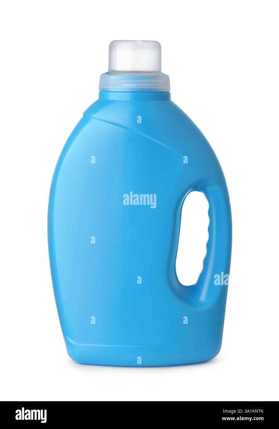 Seitenansicht der blauen Kunststoffflasche mit isoliertem Griff auf weiß Stockfoto