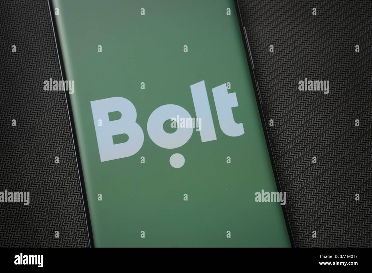 Das Bolt-Logo wird auf einem Smartphone-Bildschirm angezeigt Stockfoto