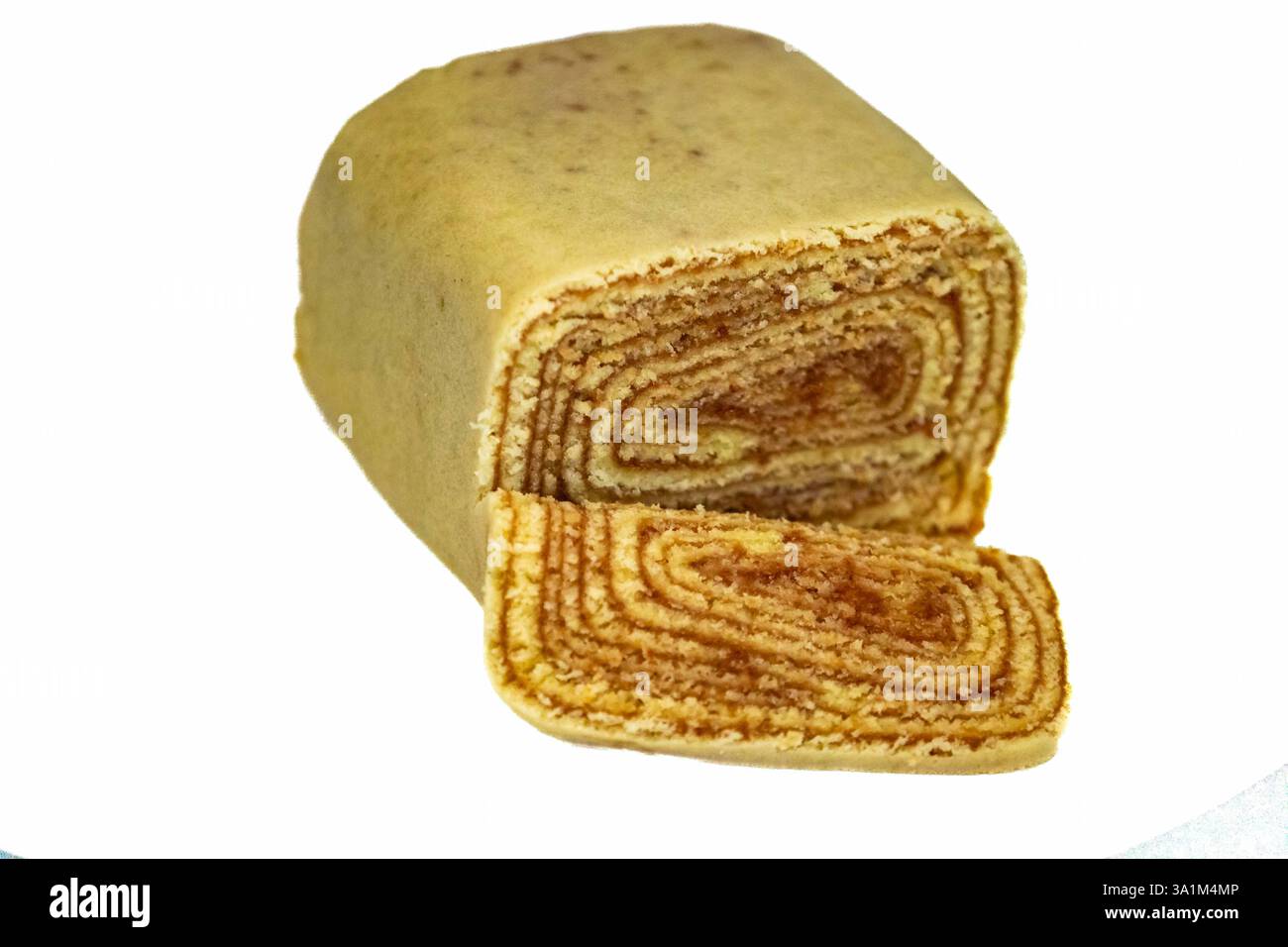 Traditioneller Brötchen, auch bekannt als Schweizer Brötchen, gefüllt mit Guavapaste, ein typischer Kuchen aus Brasilien, genauer gesagt aus Pernambuco Stockfoto