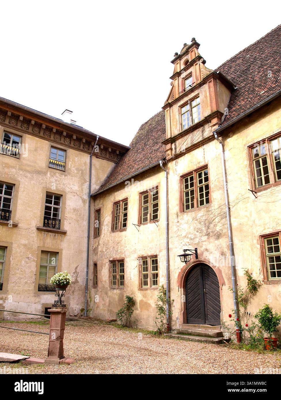 Schloss Fürstenau (Michelstadt). Die Burg wurde im 14. Jahrhundert vom Kurfürstentum Mainz zum Schutz errichtet. (Wiki) Stockfoto Schloss Fürstenau (Michelstadt). Die Burg wurde im 14. Jahrhundert vom Kurfürstentum Mainz zum Schutz errichtet. (Wiki) Stockfoto