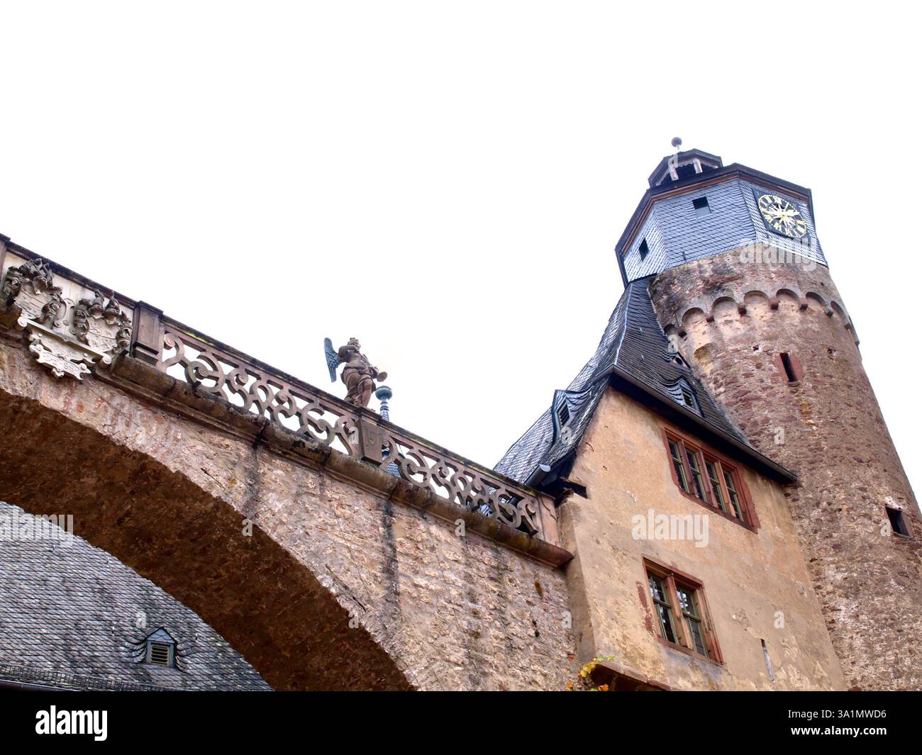 Schloss Fürstenau (Michelstadt). Die Burg wurde im 14. Jahrhundert vom Kurfürstentum Mainz zum Schutz errichtet. (Wiki) Stockfoto Schloss Fürstenau (Michelstadt). Die Burg wurde im 14. Jahrhundert vom Kurfürstentum Mainz zum Schutz errichtet. (Wiki) Stockfoto