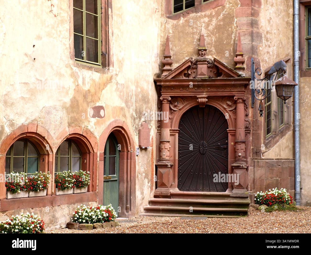 Schloss Fürstenau (Michelstadt). Die Burg wurde im 14. Jahrhundert vom Kurfürstentum Mainz zum Schutz errichtet. (Wiki) Stockfoto Schloss Fürstenau (Michelstadt). Die Burg wurde im 14. Jahrhundert vom Kurfürstentum Mainz zum Schutz errichtet. (Wiki) Stockfoto