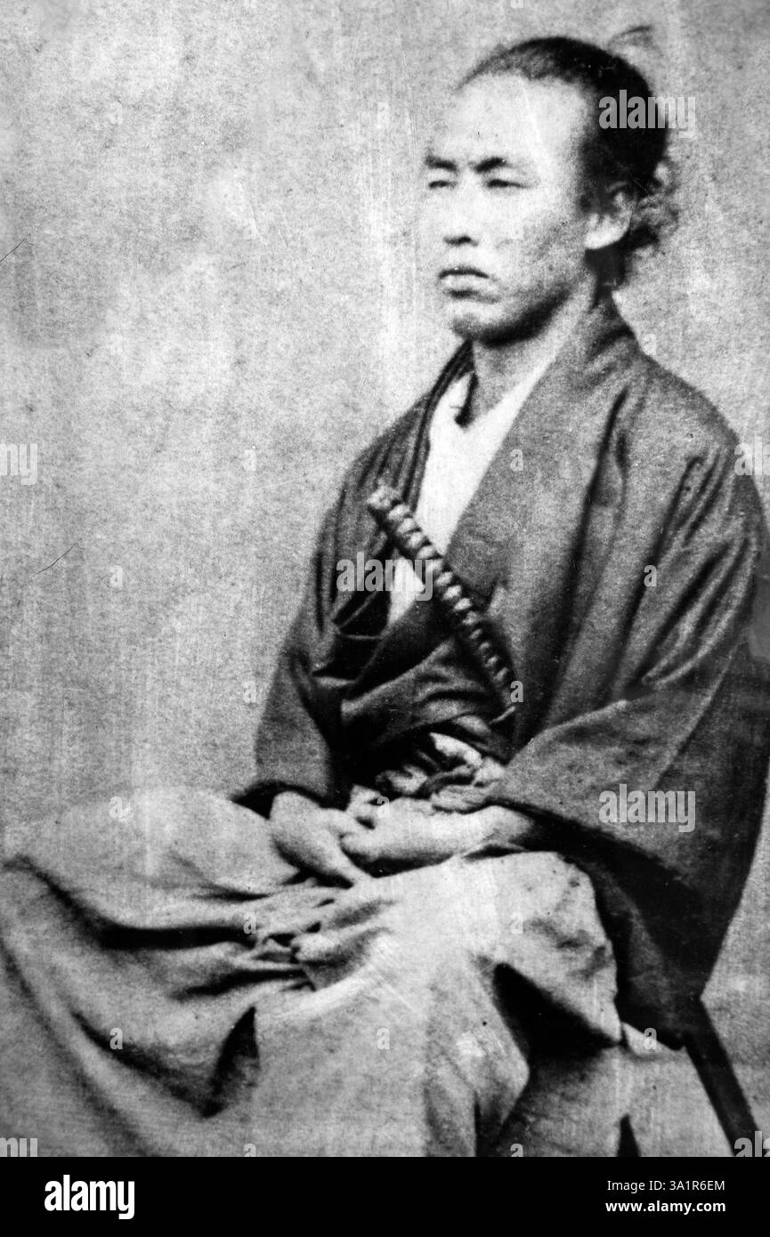 Historisches Foto des Samurai Sakamoto Ryoma, ausgestellt im Teradaya Inn in Fushimi, Kyoto, Japan, wo sein Attentat 1866 verübt wurde. Stockfoto