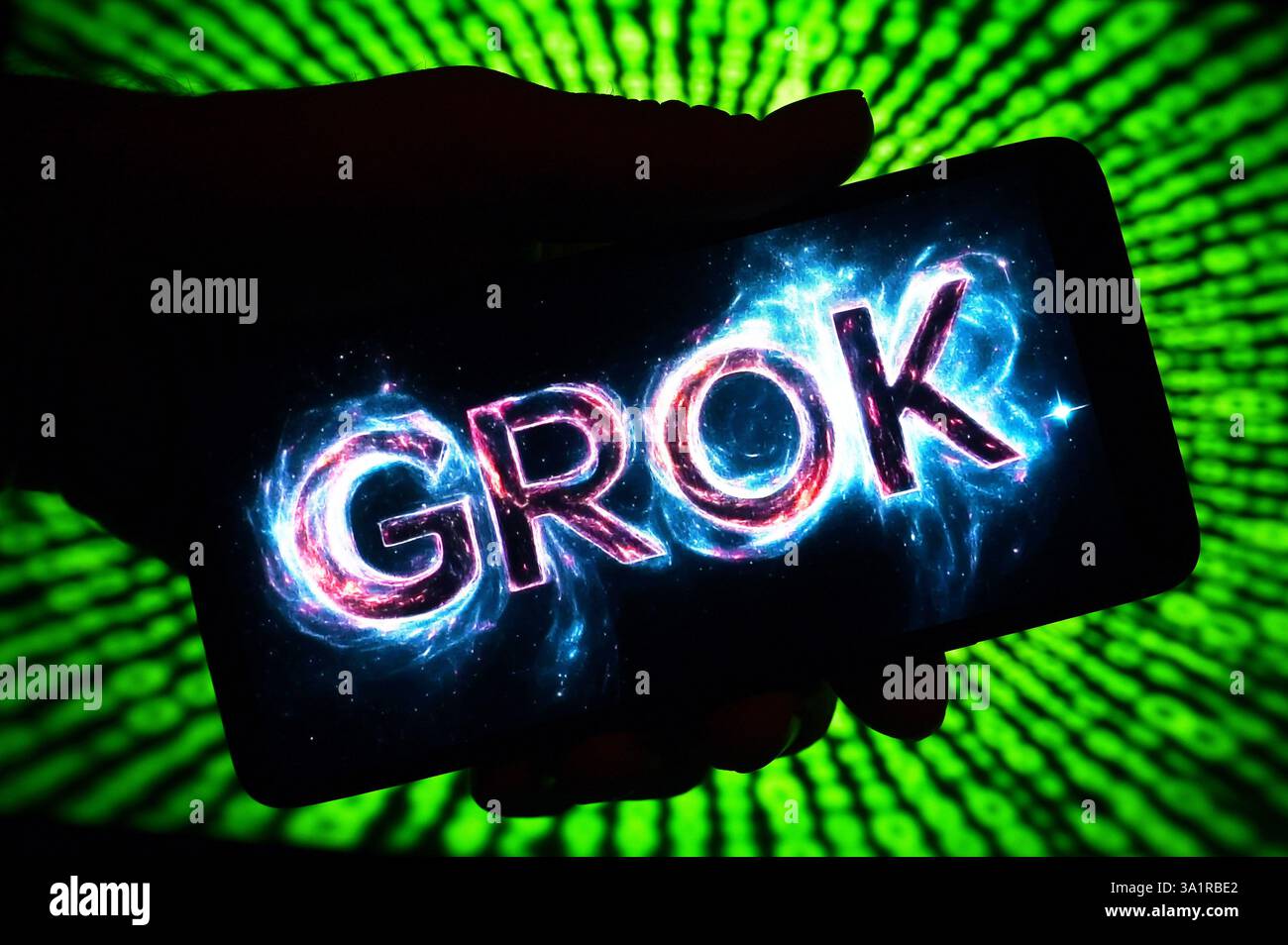 Ukraine. Dezember 2024. In dieser Abbildung ist ein Grok-Logo auf einem Smartphone-Bildschirm zu sehen. (Credit Image: © Pavlo Gonchar/SOPA Images via ZUMA Press Wire) NUR REDAKTIONELLE VERWENDUNG! Nicht für kommerzielle ZWECKE! Stockfoto