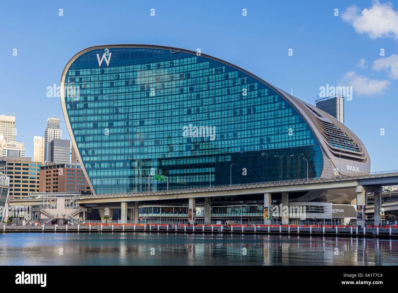 W Hotel im berühmten Ribbon-Gebäude am südlichen Ende von Darling Harbour, Sydney, New South Wales, Australien Stockfoto