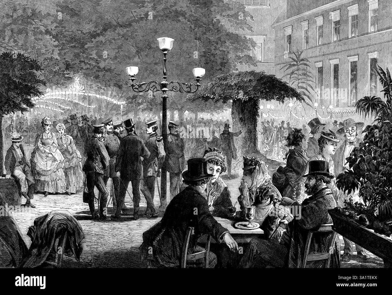 Kroll's Gardens, Berlin, 1873. Sonntags ist Krolls Etablierung im Thiergarten das Mekka der Berliner, und an diesem Tag ist es der Ort aller anderen, um die Bürgerschicht zu studieren. Die Gebühr, zwei Schilling, beinhaltet den Eintritt zum Gelände... zu keiner Tages- oder Nachtzeit scheint Bier dem Dürren Berliner nicht zu entgehen. In der Abenddämmerung, wenn die Gärten mit künstlerisch angeordneten, fantastischen Gasdüsen und tausenden bunten Lampen beleuchtet werden, ist etwas von der Wirkung einer studierten Bühnenumwandlungsszene produced...it von einer durstigen Menge bevölkert... die Band, per Stockfoto