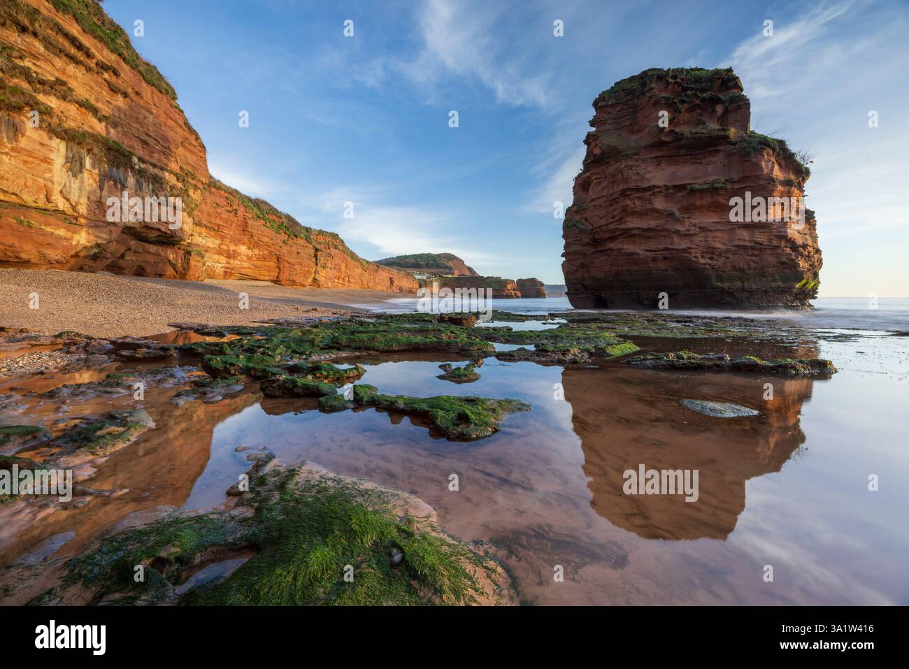 Ladram Bay an der Küste von East Devon, England. Winter (Januar) 2025. Stockfoto