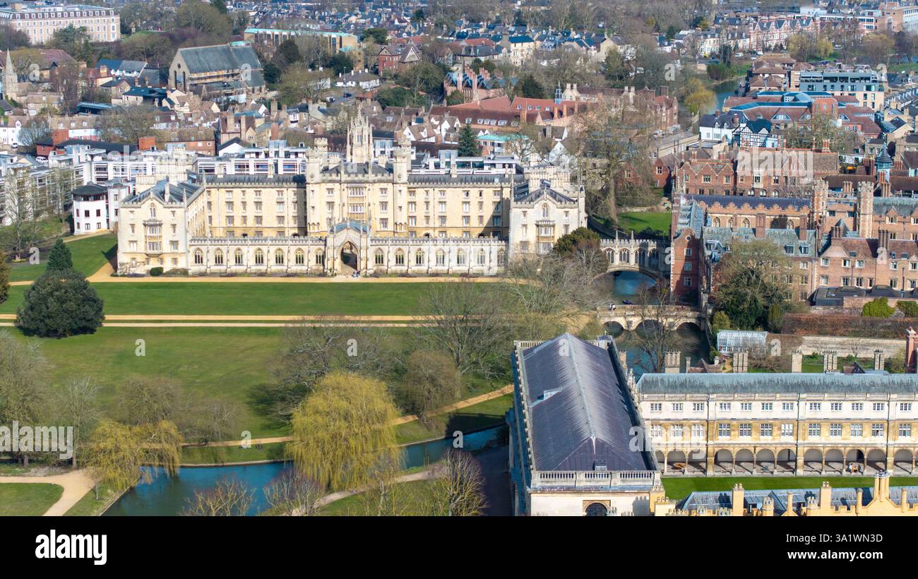 Das Bild vom 7. Februar 2025 zeigt eine allgemeine Luftaufnahme des St John’s College, Cambridge University Stockfoto