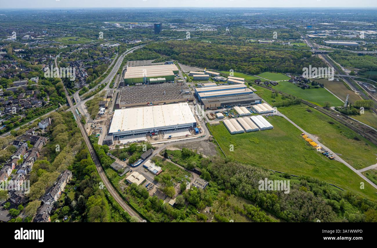 Luftansicht, Werksbaustelle MAN Energy Solutions mit Neubau an der Steinbrinkstraße und Freiwiese, Fernsicht, Sterkrade mit Stockfoto