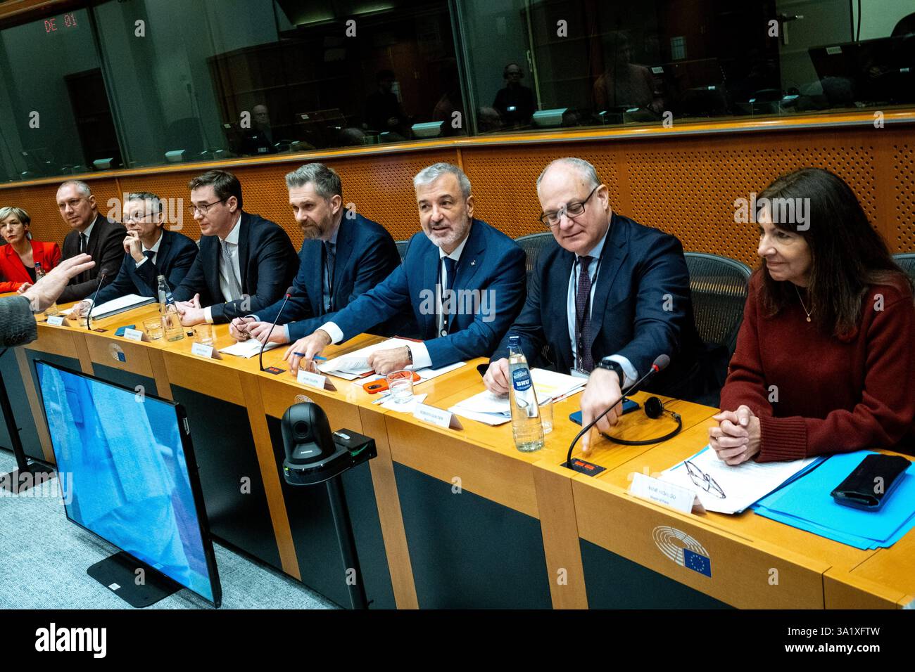 Bürgermeister von Barcelona Jaume Collboni und Bürgermeister von Rom (italienisch sindaco di Roma) Roberto Gualtieri und Bürgermeister von Paris Anne Hidalgo und Bürgermeister von Bolo Stockfoto