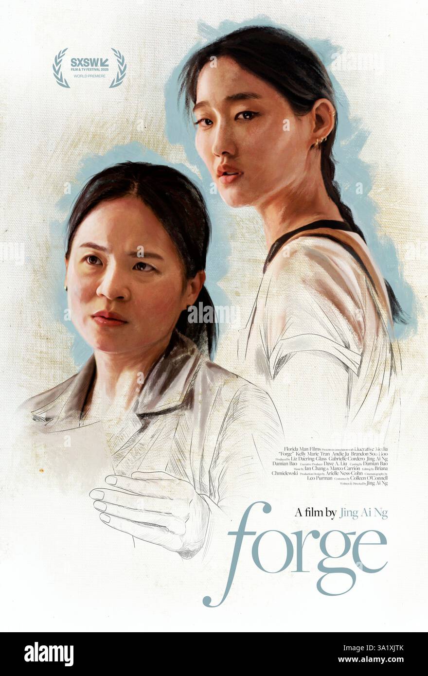 Forge (2025) unter der Regie von Jing Ai ng mit Kelly Marie Tran, Andie Ju und Brandon Soo Hoo in den Hauptrollen. Die Geschwister Raymond und Coco Zhang führen einen Fälschungsring. Sie werden von einem in Ungnade geratenen Millionär gezwungen und schaffen gefälschte Meisterwerke für die Sammlung seiner Familie. FBI-Agentin Emily Lee untersucht eine neue Reihe von Kunstfälschungen. US-Poster NUR FÜR REDAKTIONELLE ZWECKE. Quelle: BFA / Florida man Films Stockfoto