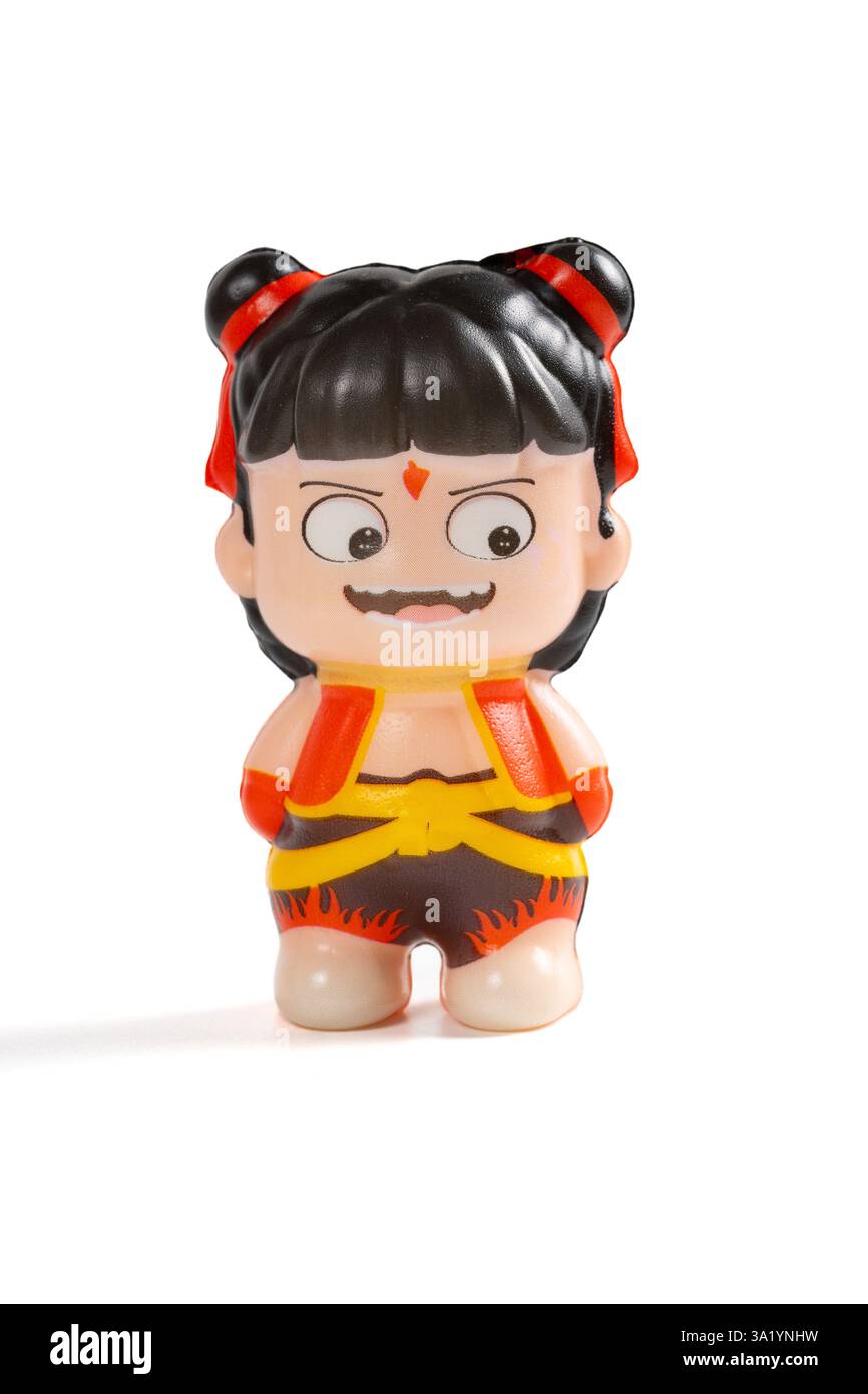 Zhongshan Guangdong China-24. Februar 2025: Nezha Puppe auf weiß in vertikaler Komposition, der Protagonist des Films NeZha 2, ein Film, der bisher m erreicht Stockfoto