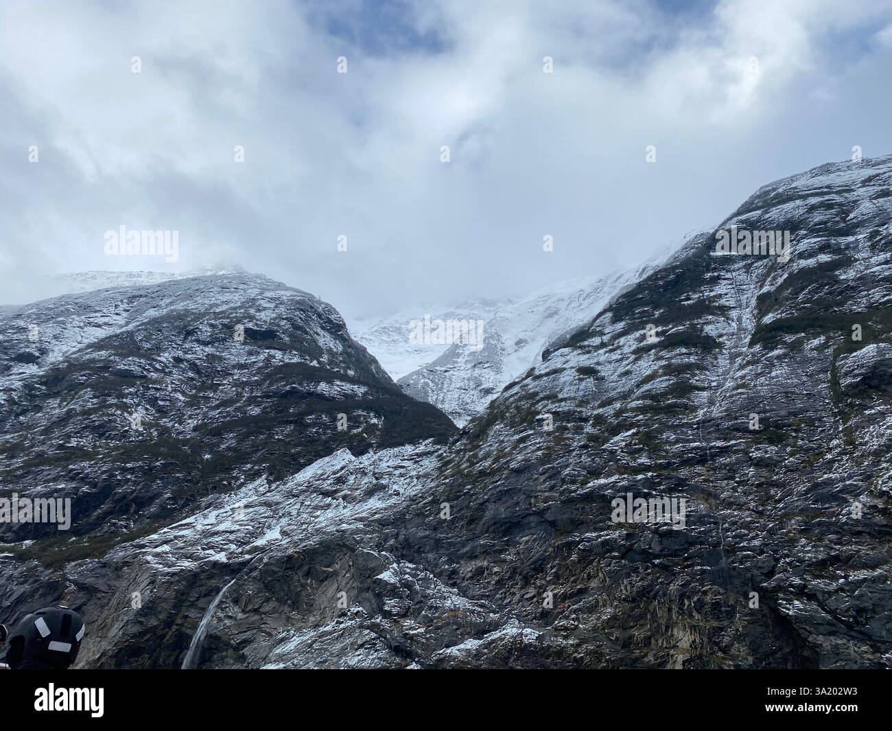 Alaska-Berge - Smartphone-aufgenommenes Stockfoto