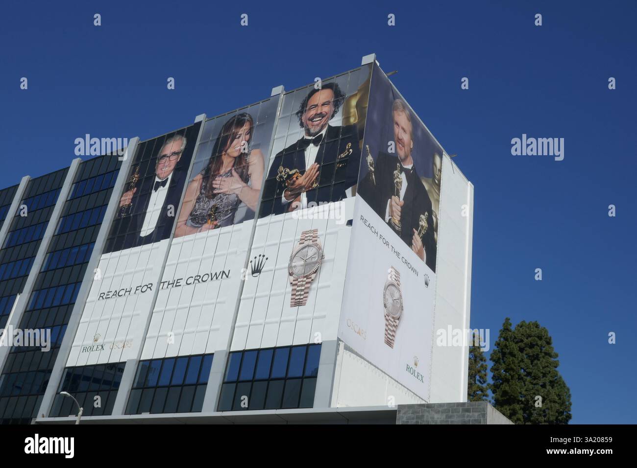 Los Angeles, Kalifornien, USA 10. März 2025 Rolex Watches Directors Billboard mit Martin Scorsese, Kathryn Bigelow, Alejandro Inarritu und James Cameron am Sunset Blvd am 10. März 2025 in Los Angeles, Kalifornien, USA. Foto: Barry King/Alamy Stock Photo Stockfoto
