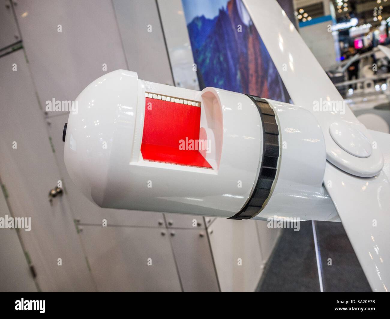 Busan, Südkorea - 26. Februar 2025: Der Sprengkopf der Poongsan MFU-I (Fixed Wing Drone Typ 1), der Munition in DSK (Drone Show Korea) 2025 ausstreckt Stockfoto