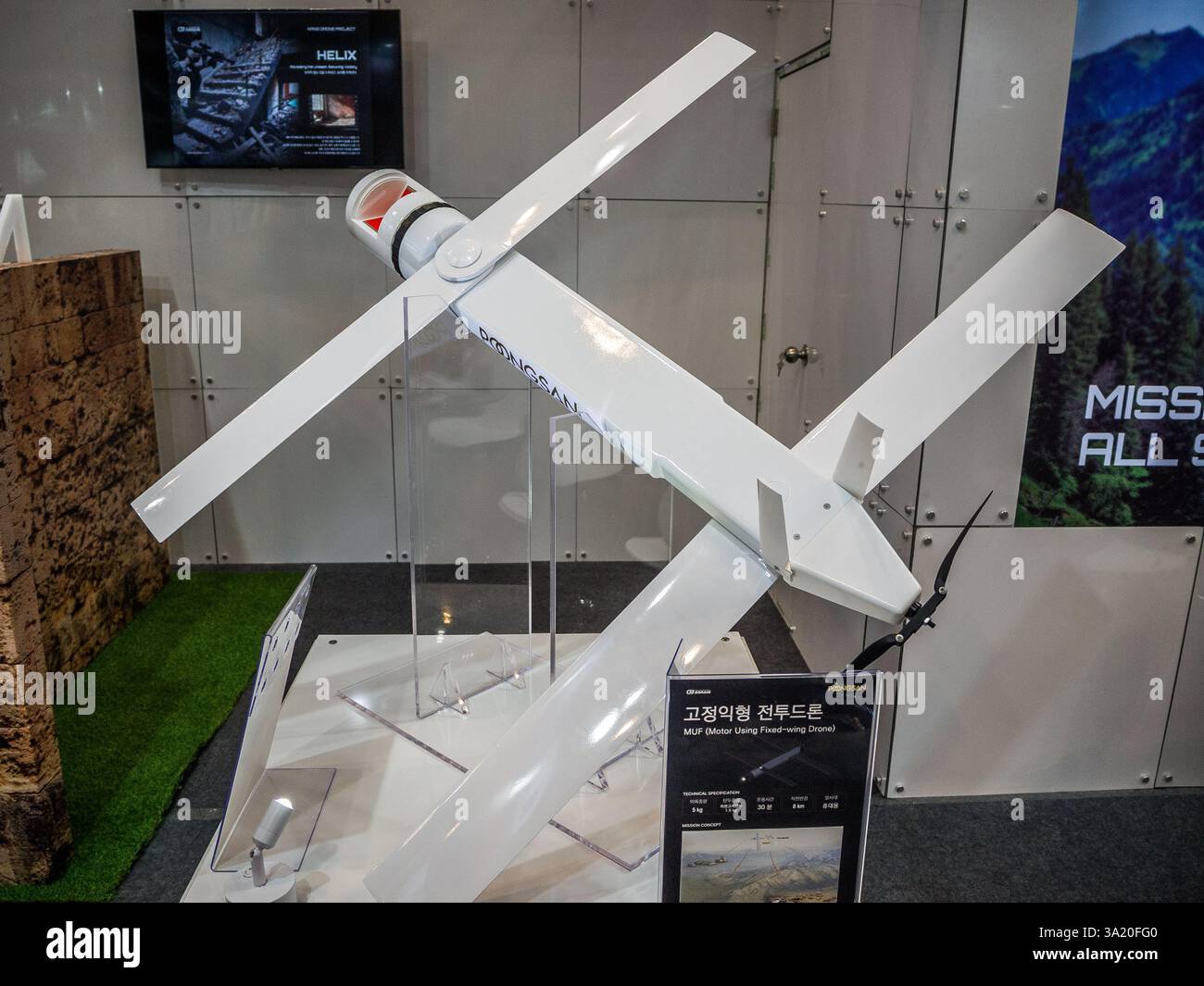 Busan, Südkorea - 26. Februar 2025: Poongsan MFU-I (Fixed Wing Drone Typ 1), die Munition in der DSK (Drone Show Korea) 2025 verunglückt Stockfoto