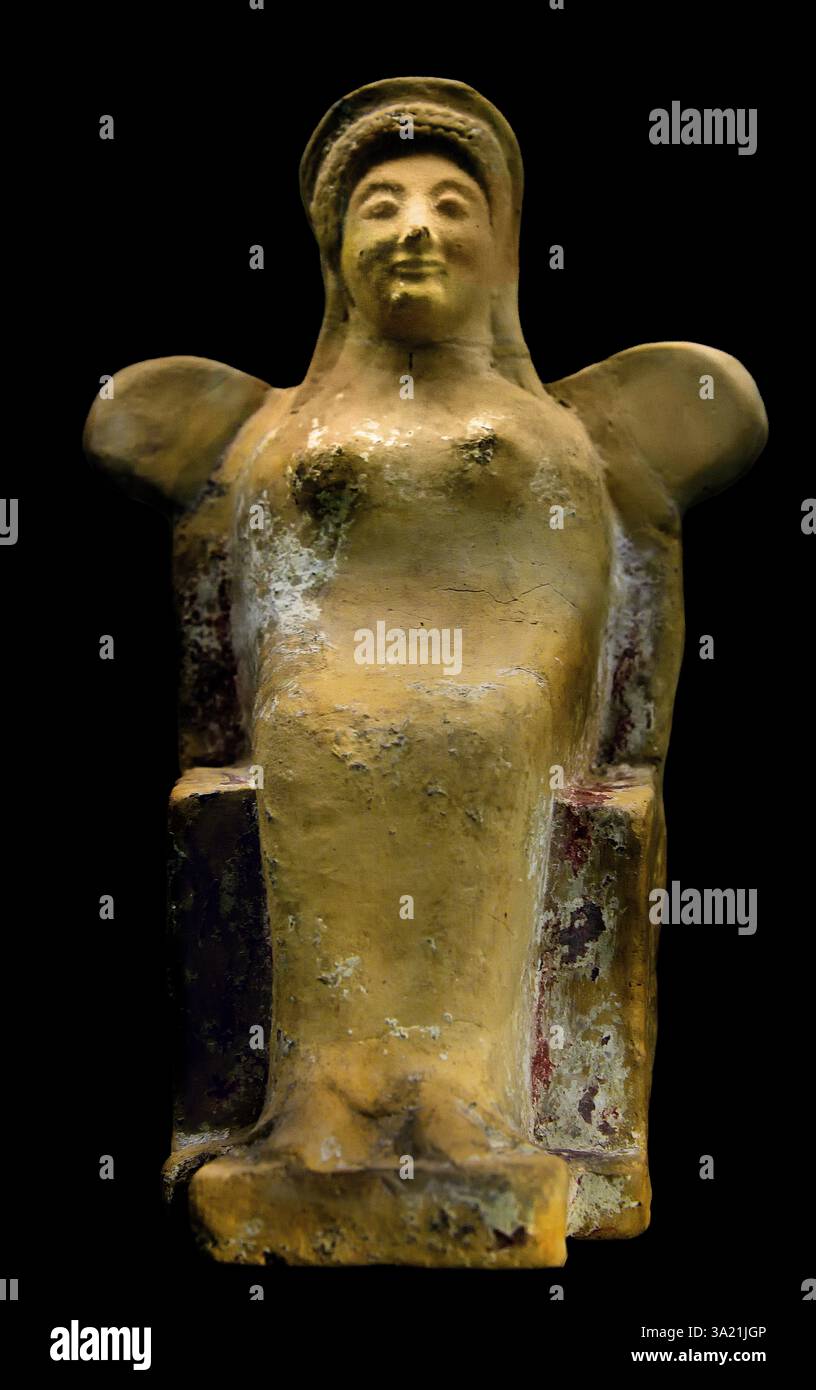 Statuette einer sitzenden Göttin, Griechisch, Griechenland, 17 cm, Ende des 6. Jahrhunderts v. Chr Stockfoto