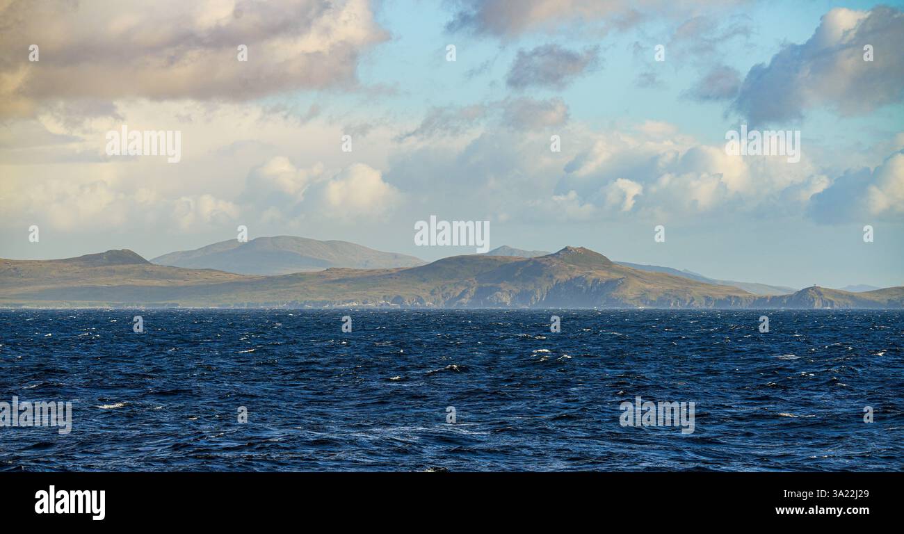 Klippen des Kap Horn, der südlichsten Spitze Südamerikas auf der kleinen Insel Hornos im Feuerland-Archipel in Chile Stockfoto