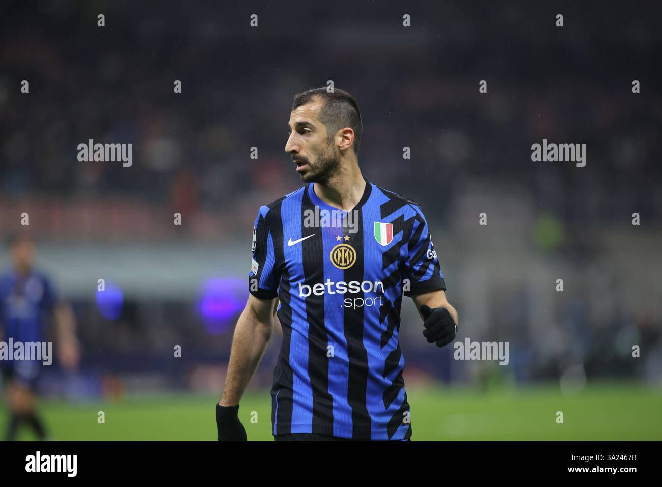 Mailand, Italien. März 2025. Henrikh Mkhitaryan von Inter FC während der UEFA Champions League 2024/25, Fußballspiel zwischen dem FC Inter und Feyenoord Rotterdam am 11. März 2025 im San Siro Stadion in Mailand. Quelle: Nderim Kaceli/Alamy Live News Stockfoto