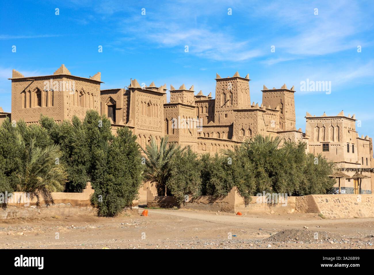 Die Kasbah Amridil in Skoura, Marokko, ist eine der beeindruckendsten Kasbahs des Landes und wurde einst auf der marokkanischen Dirham-Note 50 erwähnt. Stockfoto