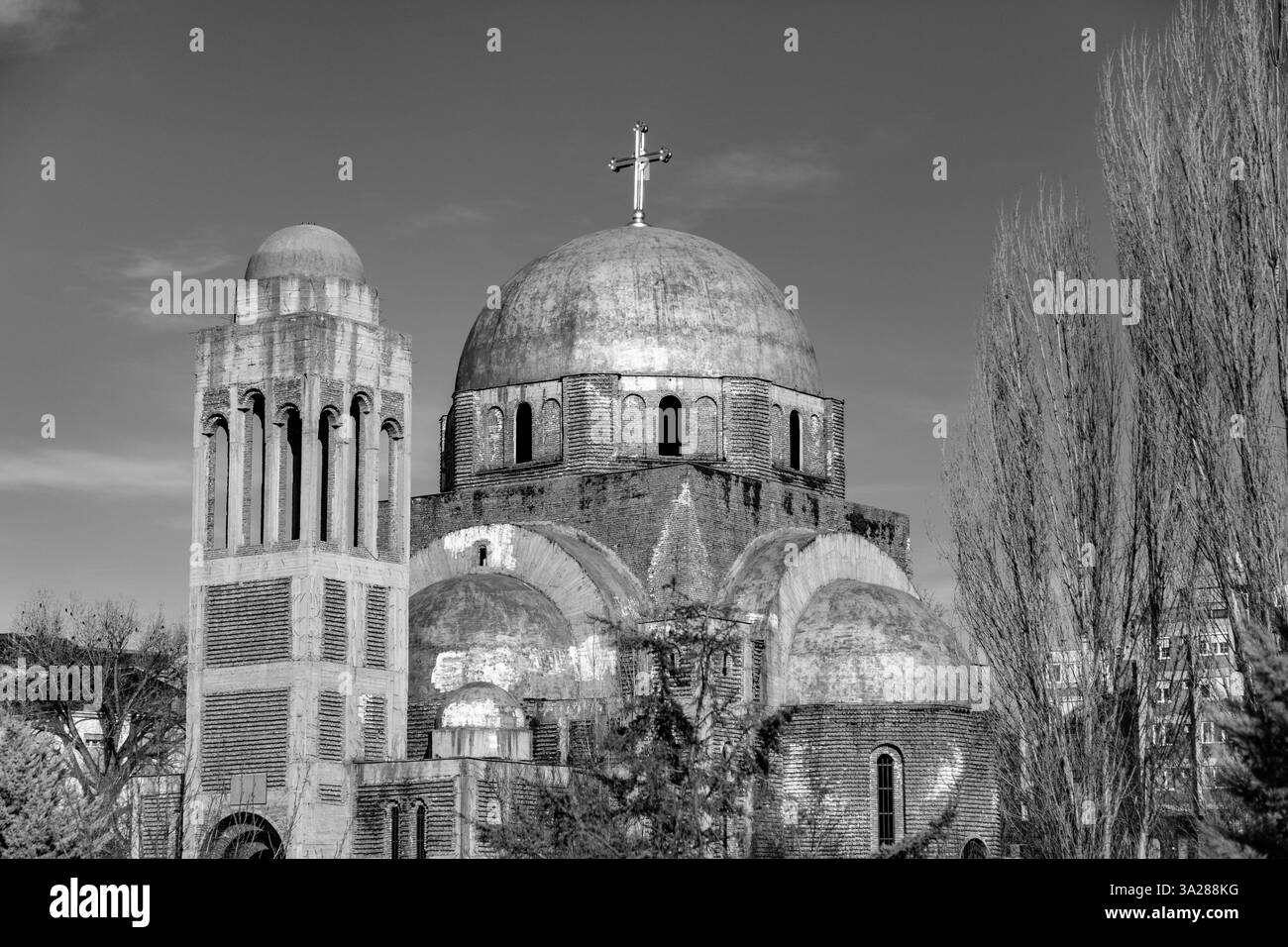 Die Kathedrale Christi des Erlösers in Pristina im Kosovo ist eine unvollendete serbisch-orthodoxe christliche Kirche, deren Bau 1992 begann. Stockfoto
