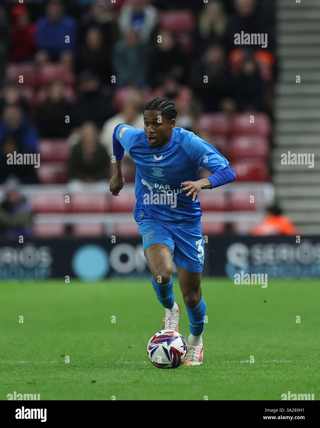 Jayden Meghoma von Preston North End wird am Dienstag, den 11. März 2025, im Stadium of Light in Sunderland während des Sky Bet Championship-Spiels zwischen Sunderland und Preston North End in Aktion gesehen. (Foto: Mark Fletcher | MI News) Credit: MI News & Sport /Alamy Live News Stockfoto