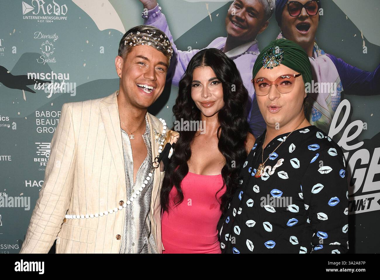 Marcell Damaschke, Micaela Schaefer und Julian F.M. Stoeckel beim Event zum TV-Start von „Couple Challenge“ (RTL zwei) am 12.03.2025 im Palace Hotel i Stockfoto