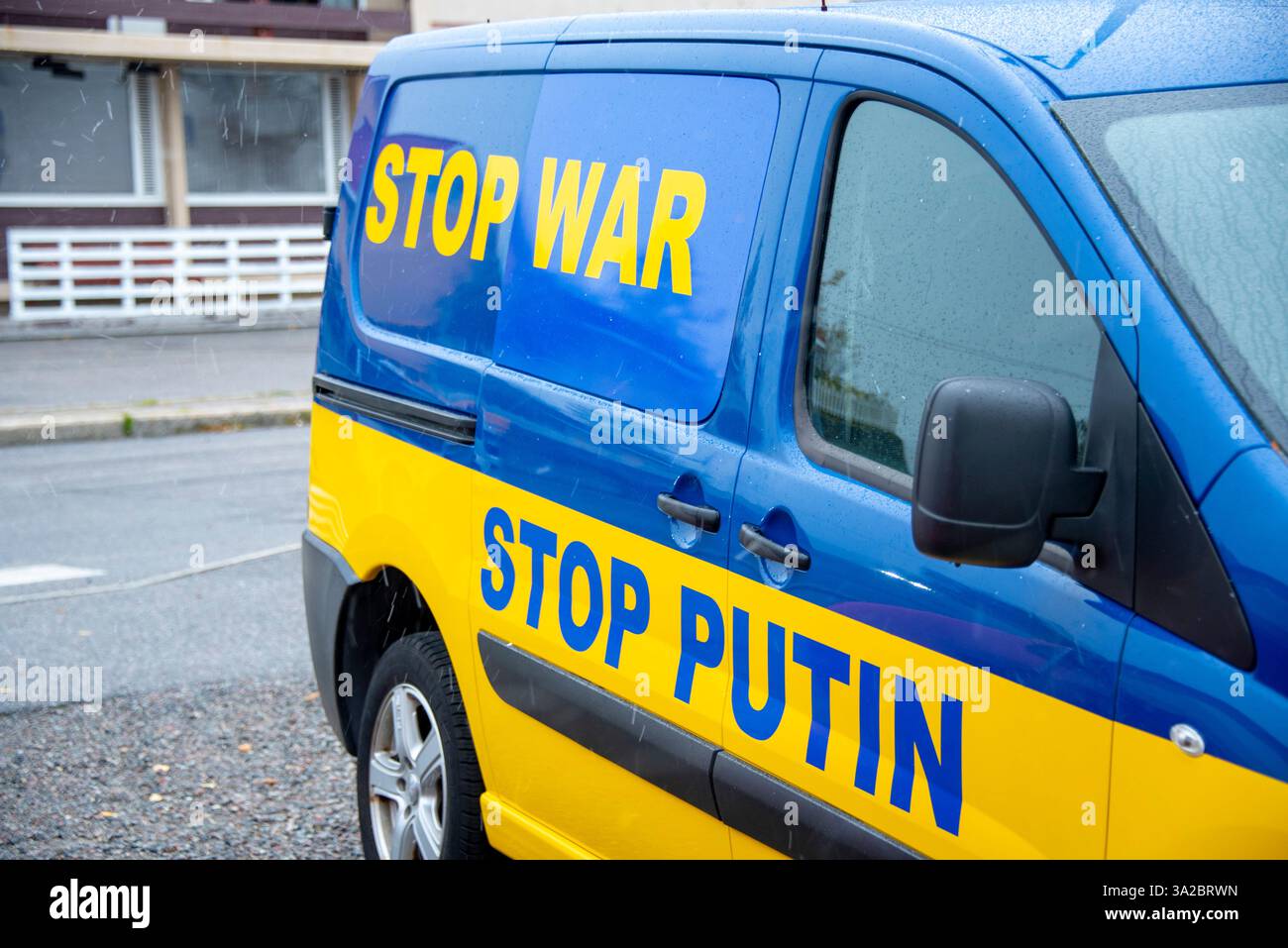Politischer Slogan über den Krieg in der Ukraine und Russland Stockfoto