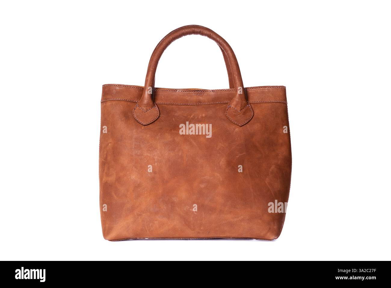 Handgefertigte Ledertasche mit hochwertiger Qualität, reichhaltiger Textur und zeitlosem Stil, perfekt für Mode, Reisen und Lifestyle-Marketing. Stockfoto