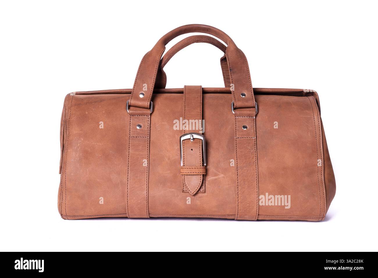 Handgefertigte Ledertasche mit hochwertiger Qualität, reichhaltiger Textur und zeitlosem Stil, perfekt für Mode, Reisen und Lifestyle-Marketing. Stockfoto